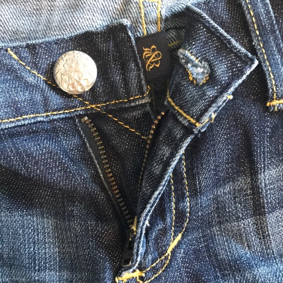 Rock & Republic Gold Embroidered ‘R&R’ Pocket Low Rise, Tapered Leg Jeans, 26 - Picture 6 of 10